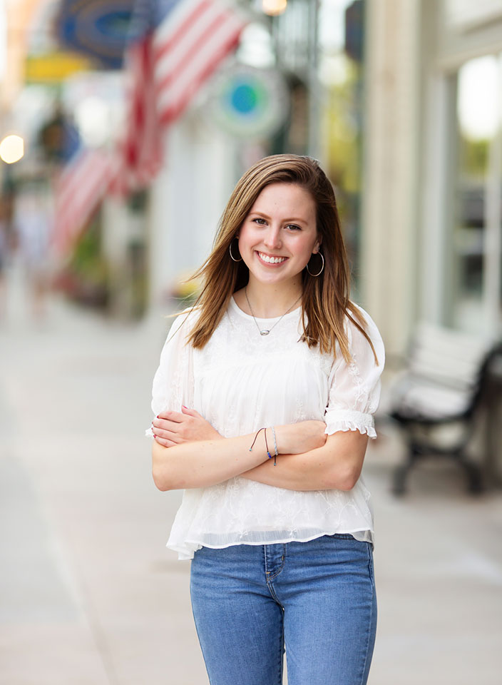 high school girl posing for senior pictures in Hudson Ohio