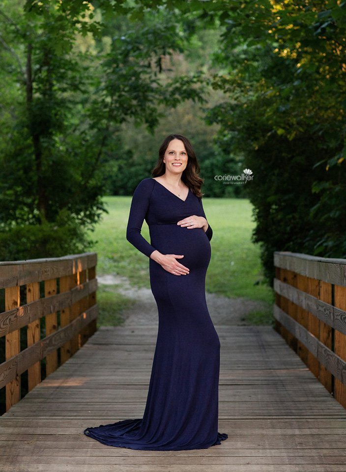Hudson Springs Park maternity session