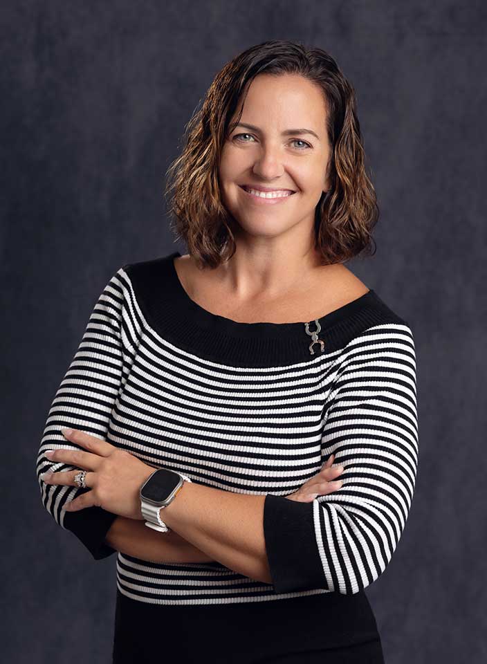 Hudson Ohio Realtor headshot by Corie Walker Photography